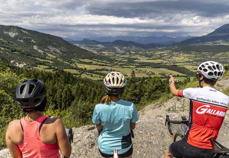 Montée du Col de Charamel par Selonnet