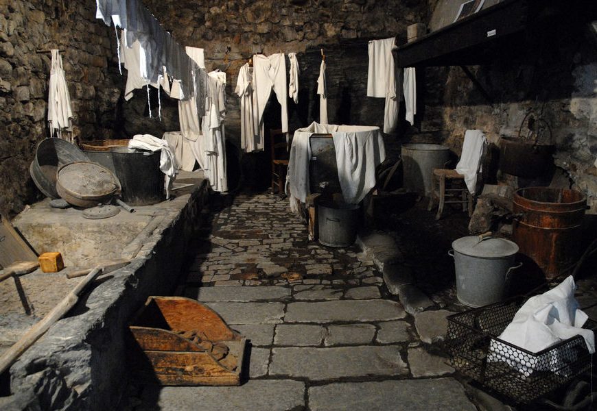 Visite commentée de l’Ecomusée tailleur, école et bugade