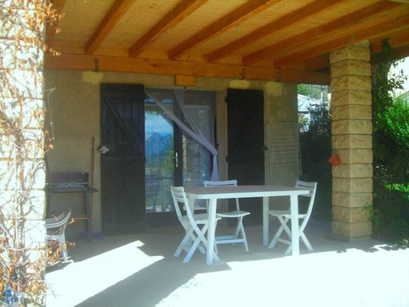 Appartement T3 dans maison avec terrasse couverte